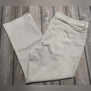 Chico's Platinum Denim size 35 jeans in excellent condition tan